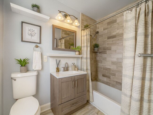 Building Photo - Charming 4BR/2BA Home in Dallas