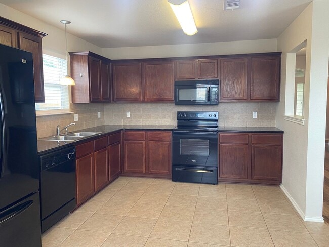 Building Photo - 3 BEDROOM, BELTON ISD