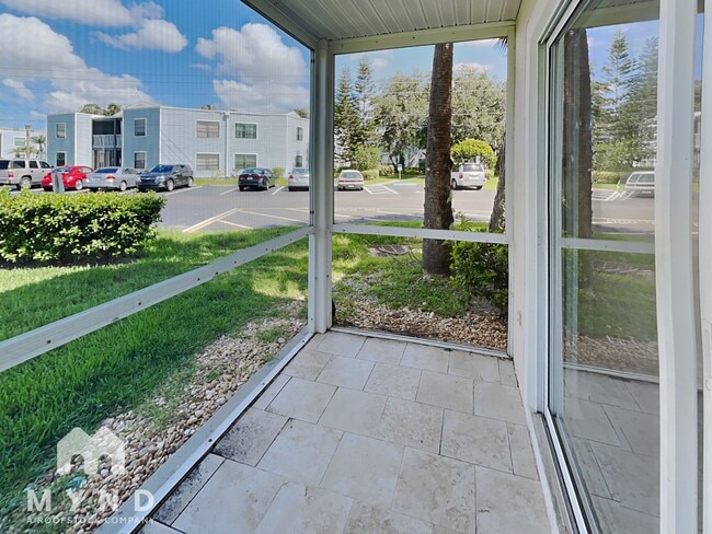 Building Photo - 3960 Southpointe Dr