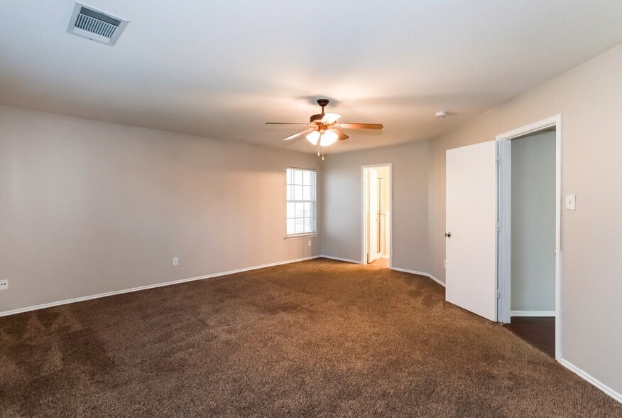 Building Photo - 7718 Water Fowl Trl