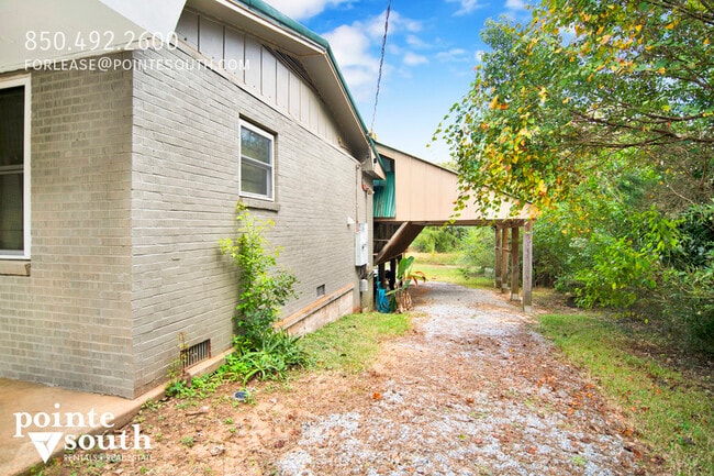 Building Photo - 18870 Highland Dr