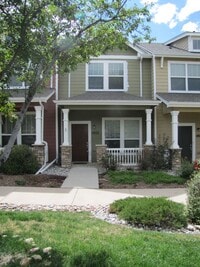 Building Photo - Beautiful 2 Bedroom Townhouse Near The Air...