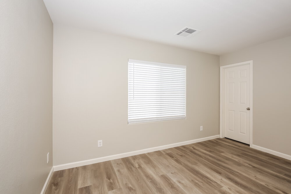 Building Photo - 9453 Milkweed Canyon Ave