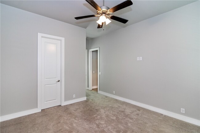 Building Photo - 146 E South St