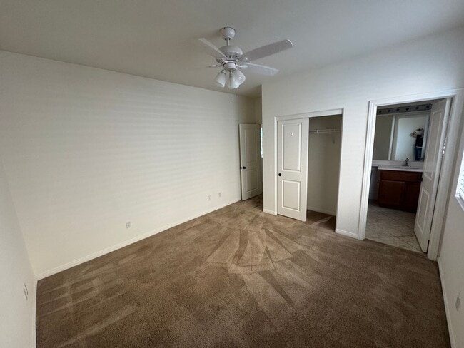 Building Photo - 6 bedroom 4.5 baths in Corona CA