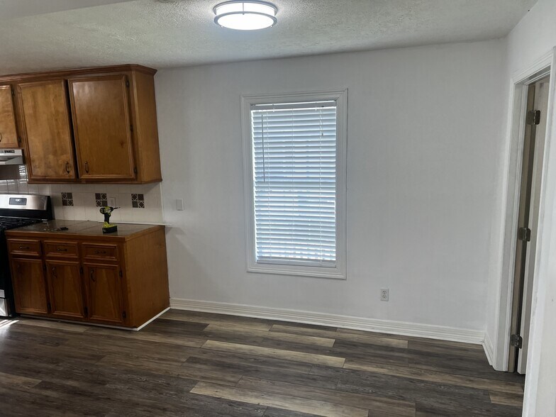 Dining Room - 233 13th St