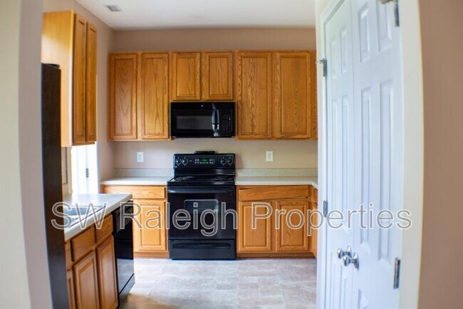 Building Photo - 5145 Mabe Dr