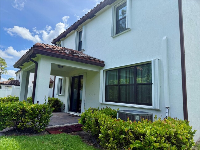 Building Photo - 4386 Buena Tara Dr