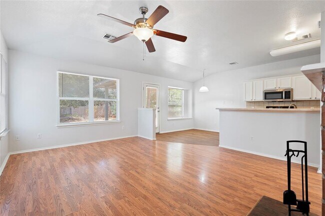 Building Photo - 3307 Blue Ridge Dr