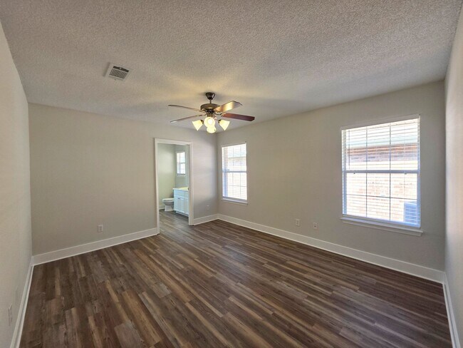 Building Photo - 5008 Orlando Ct