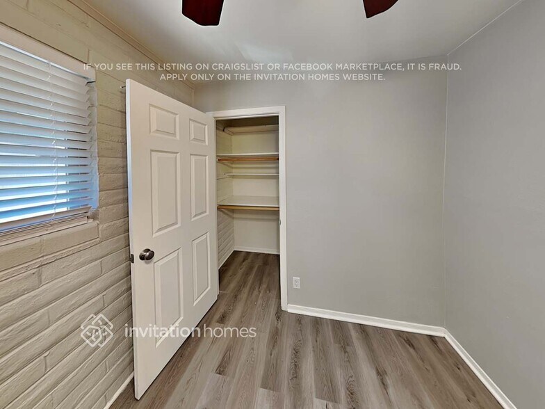 Building Photo - 14820 N 32nd Dr