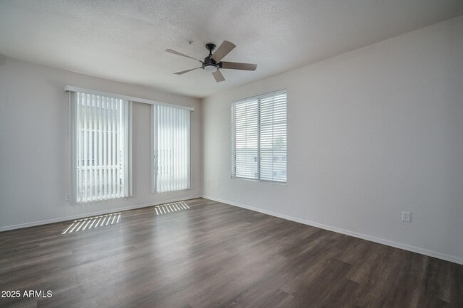 Building Photo - 18250 N Cave Creek Rd