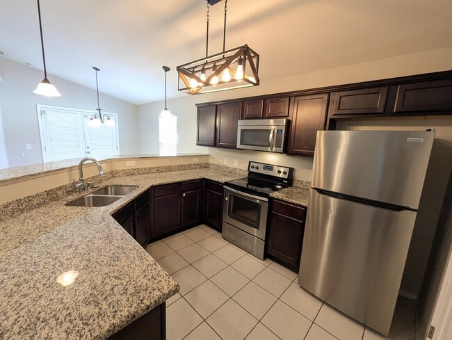 Building Photo - 8430 Island Dr