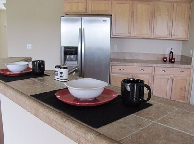 Building Photo - 2645 Stonecreek Dr