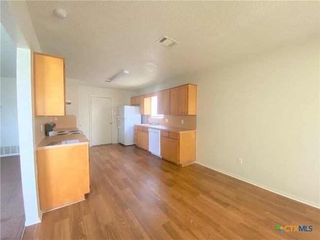 Building Photo - 4610 Stallion Dr