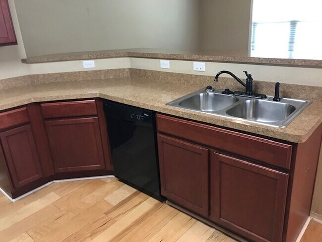 Building Photo - Nice home 3 Bedroom 2 Bathroom House in North Little Rock, Arkansas