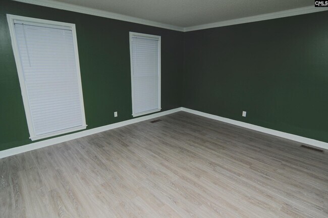 Building Photo - 123 Valley Springs Rd