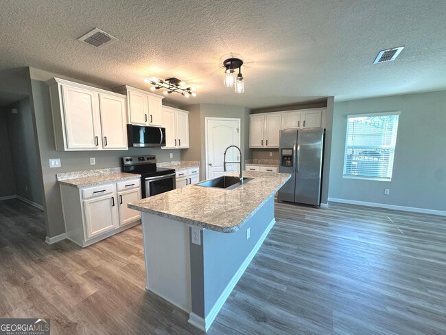 Building Photo - 217 Brooklet Cir