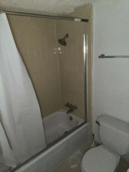 Building Photo - 1237 Shalom Dr