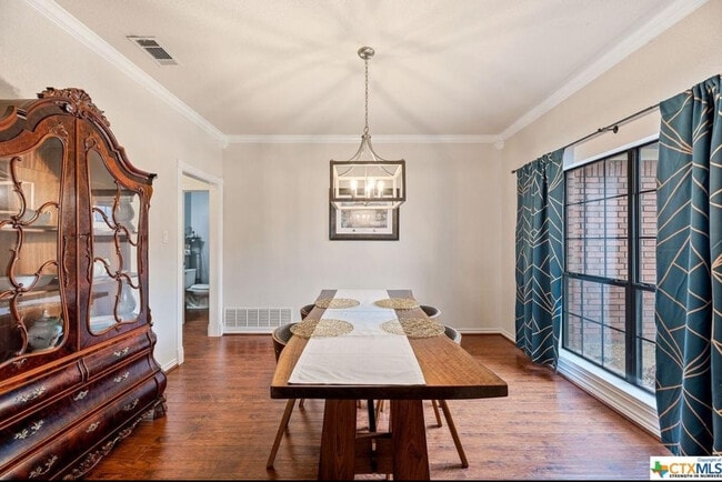 Building Photo - 1903 High Ridge Trail