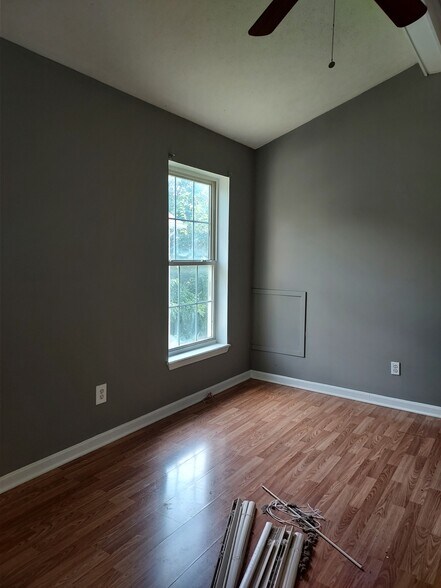 Bedroom #1 - 1216 Lipps Ln