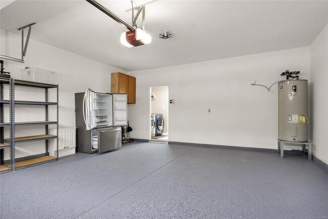 Building Photo - 10868 White Dogwood Dr
