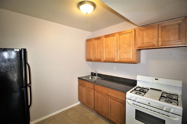 Building Photo - 3908 Groveland Ave