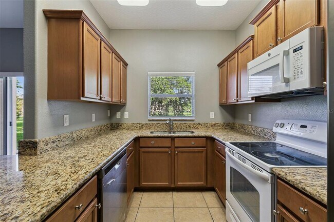 Building Photo - 1250 Twin Trees Ln