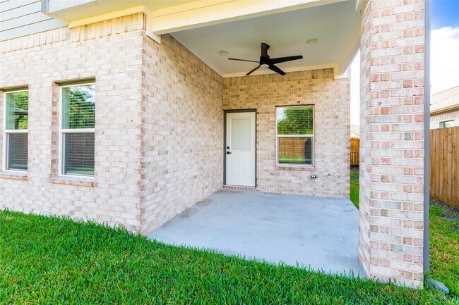 Building Photo - 9606 Champion Heavens Dr