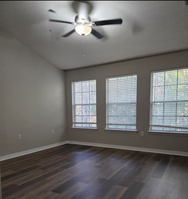 Building Photo - 27707 Pleasure Ride Loop