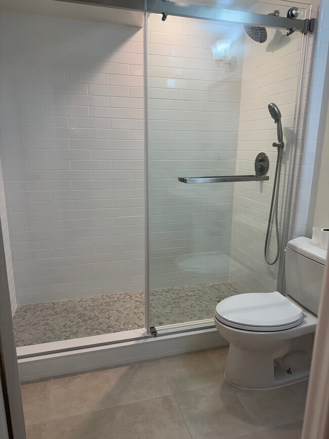 Building Photo - 1440 Old Topanga Canyon Rd