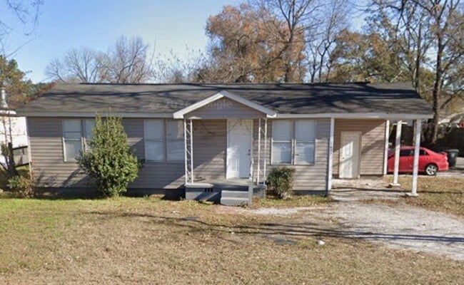 Building Photo - 1637 44th Ave