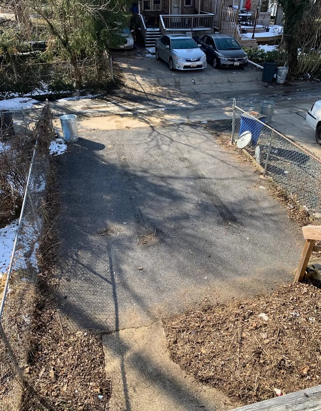 Building Photo - 3 Bedroom, 1.5 Bath Townhome in Towson
