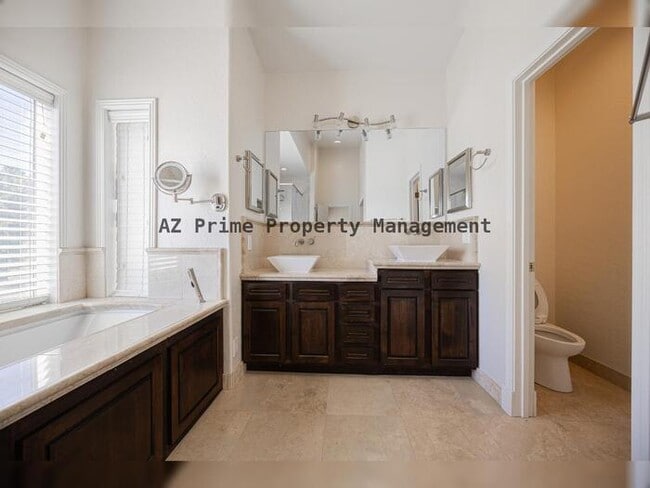 Building Photo - 1767 W Redfield Rd