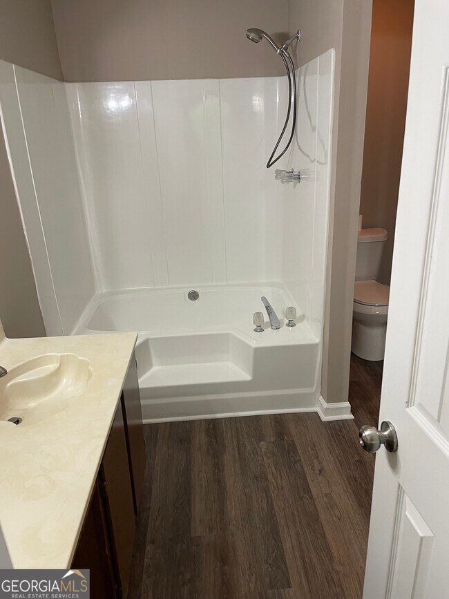 Building Photo - 1918 Cheatham Woods Dr SW