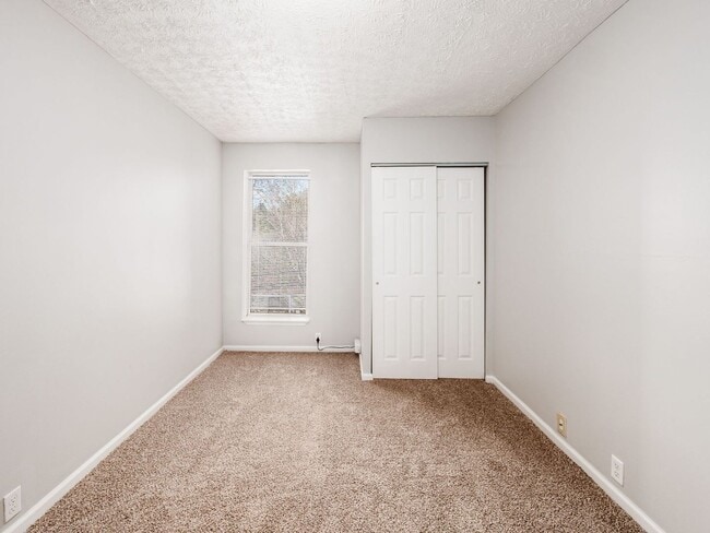 Building Photo - 421 E Mithoff St