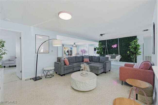 Building Photo - 4044 Country Club Blvd