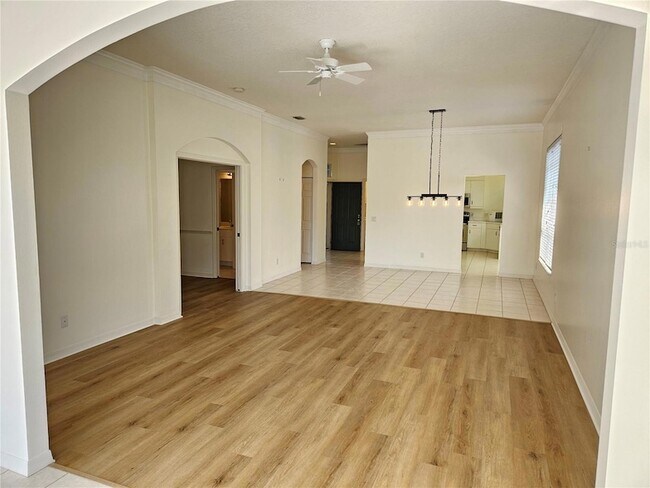 Building Photo - 835 Chalmers Dr