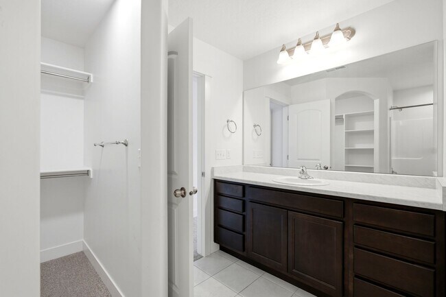 Building Photo - 1627 W Talus Rdg Dr