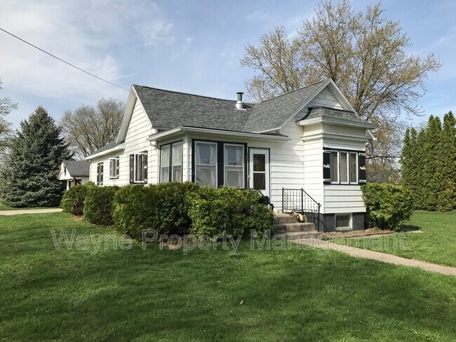 Building Photo - 503 NE 3rd St