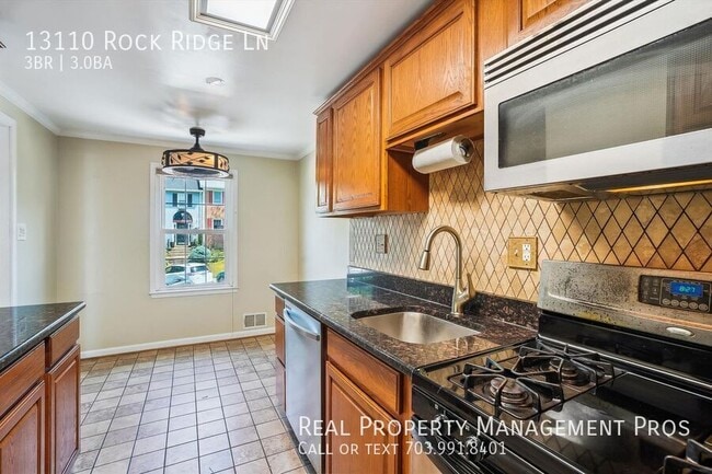 Building Photo - 13110 Rock Ridge Ln