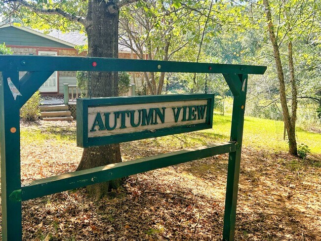 Building Photo - 3 bed/2 bath Country Home