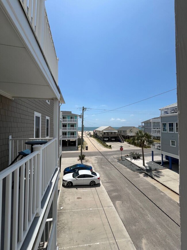 Building Photo - 1503 Carolina Beach Ave N