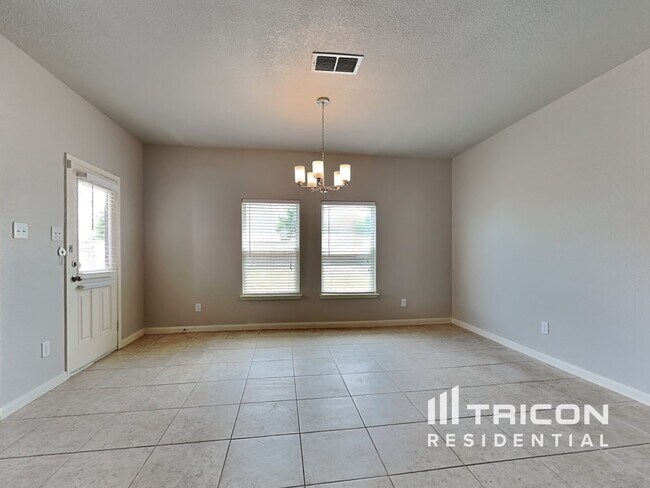 Building Photo - 4225 Elderberry St