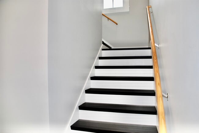 Building Photo - 34 Broadway