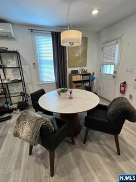 Building Photo - 454 Undercliff Ave