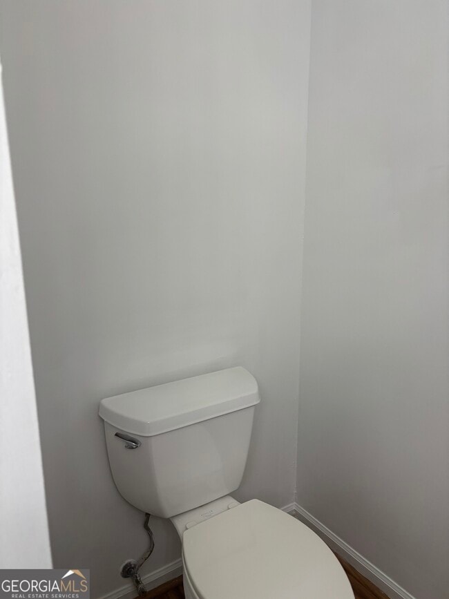 Building Photo - 256 Frederick Dr