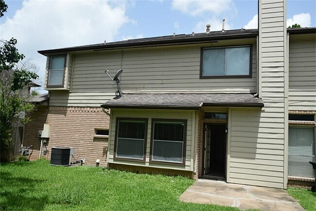 Building Photo - 4718 Sunshine Dr