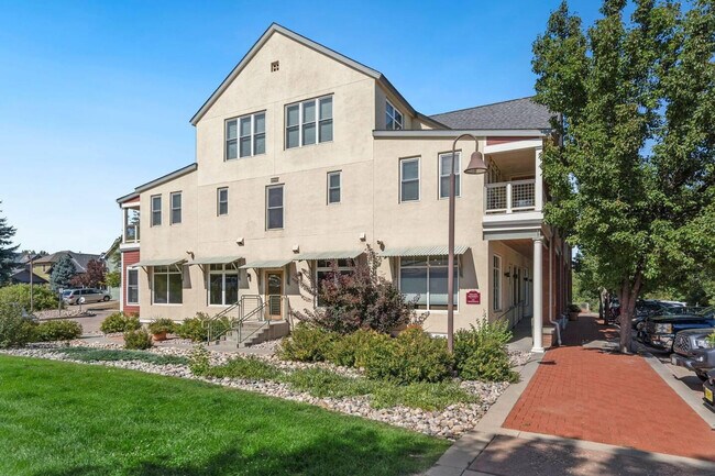 Building Photo - 330 N Howes St