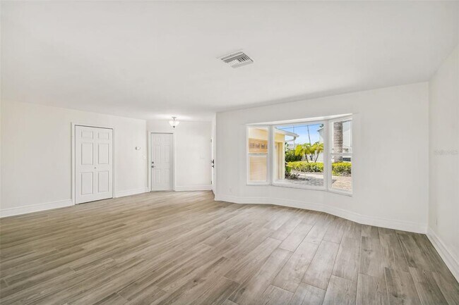 Building Photo - 11245 9th St E